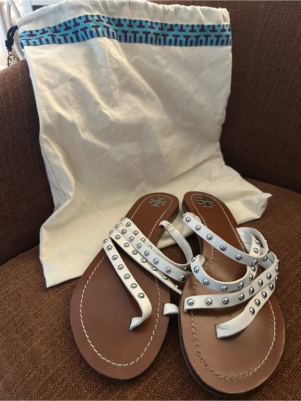 Tory Burch White Studded Leather Strappy Thong Sandals with Bag!! Size 8